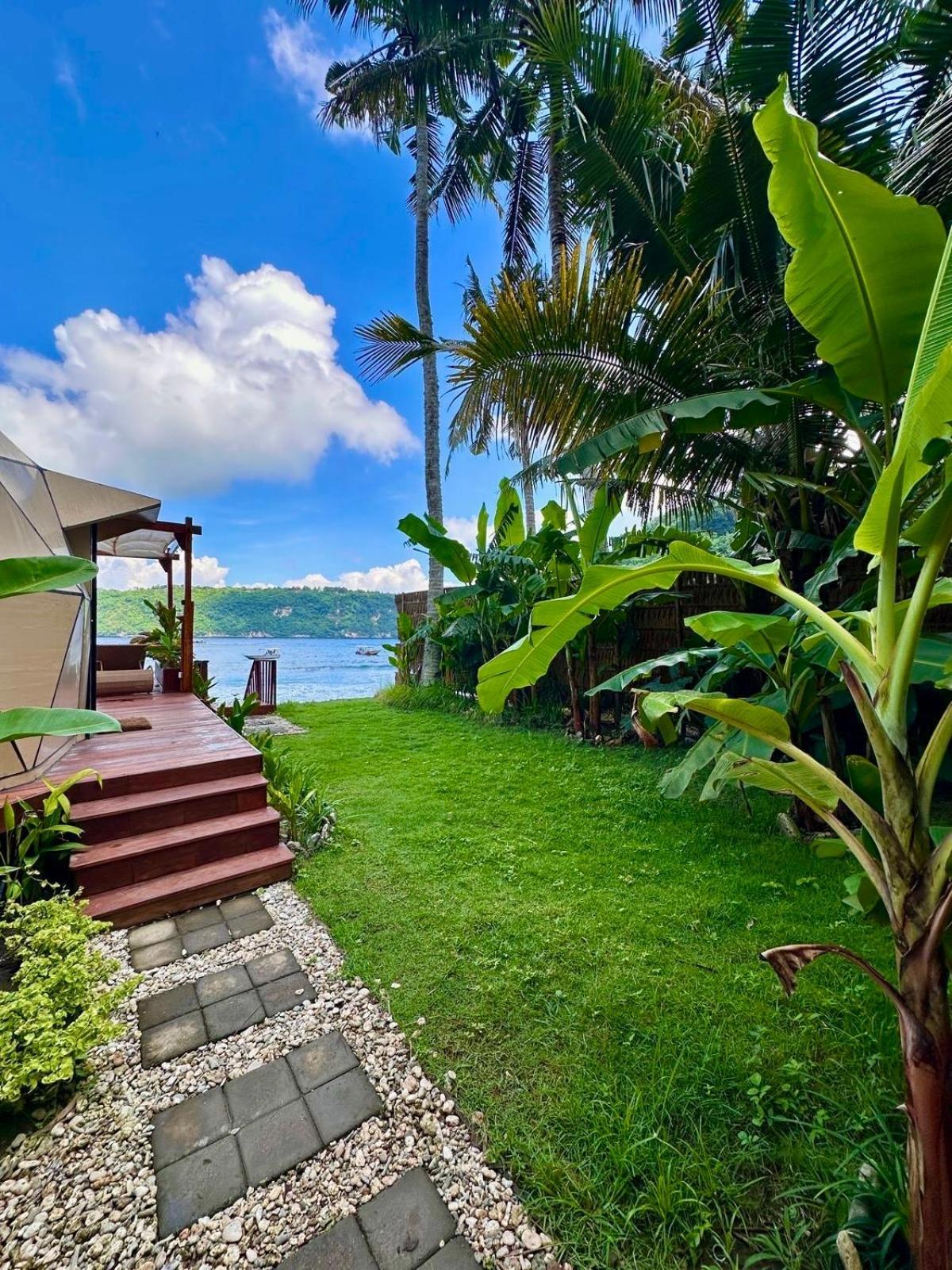 Beachfront Luxury Dome Villas - Gamat Bay Resort Nusa Penida Exterior photo